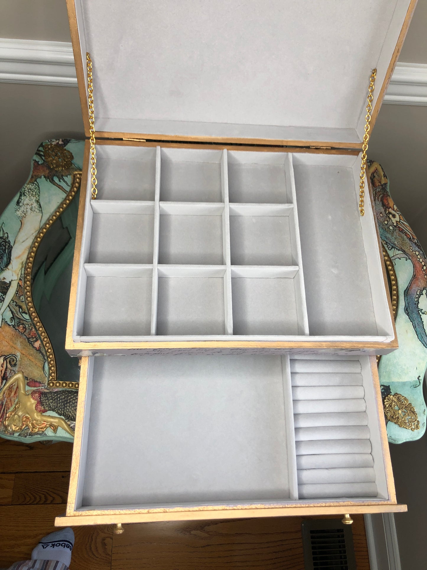 Romantic Dreams, Vintage Floral Jewelry Box