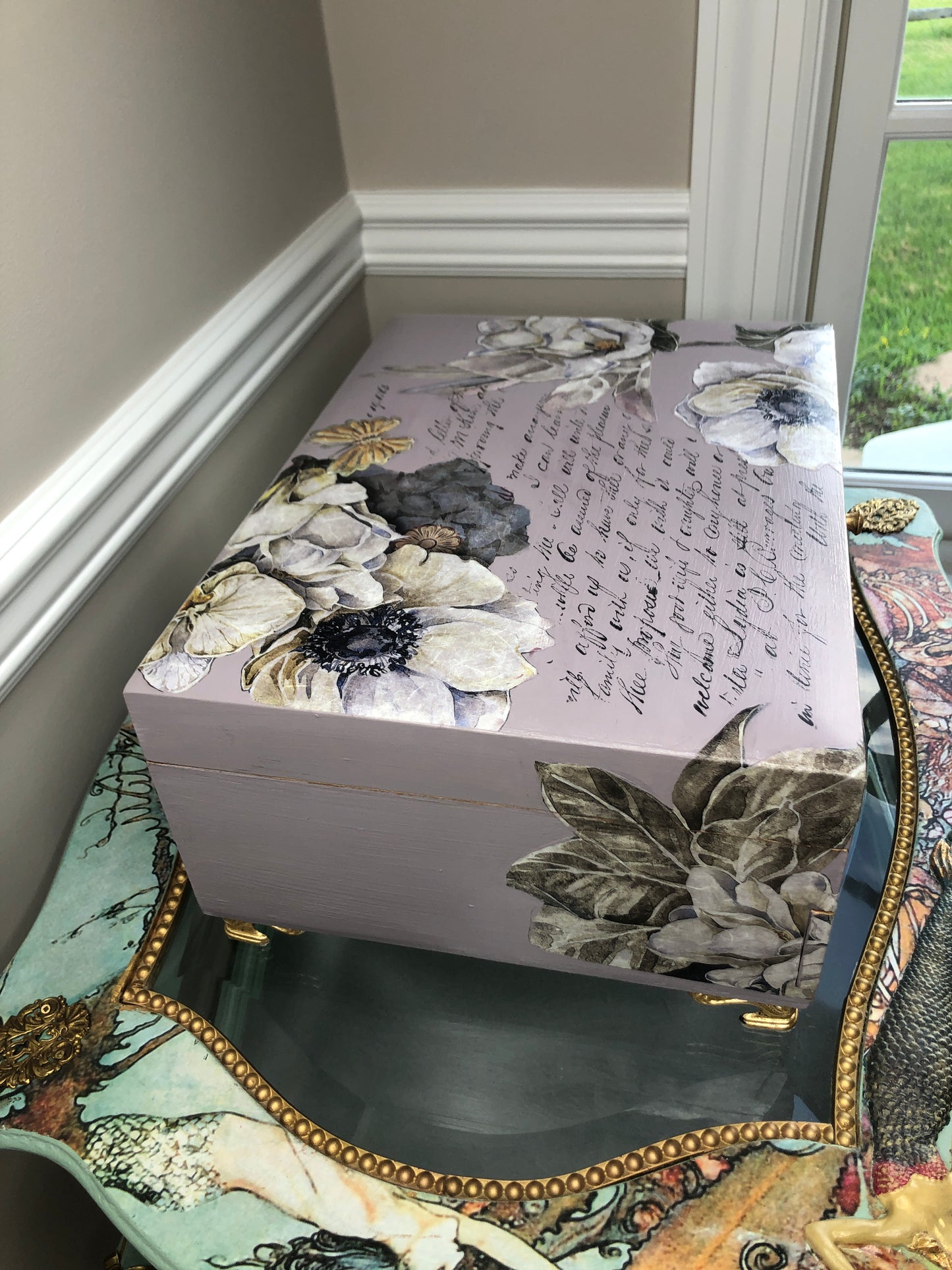 Romantic Dreams, Vintage Floral Jewelry Box