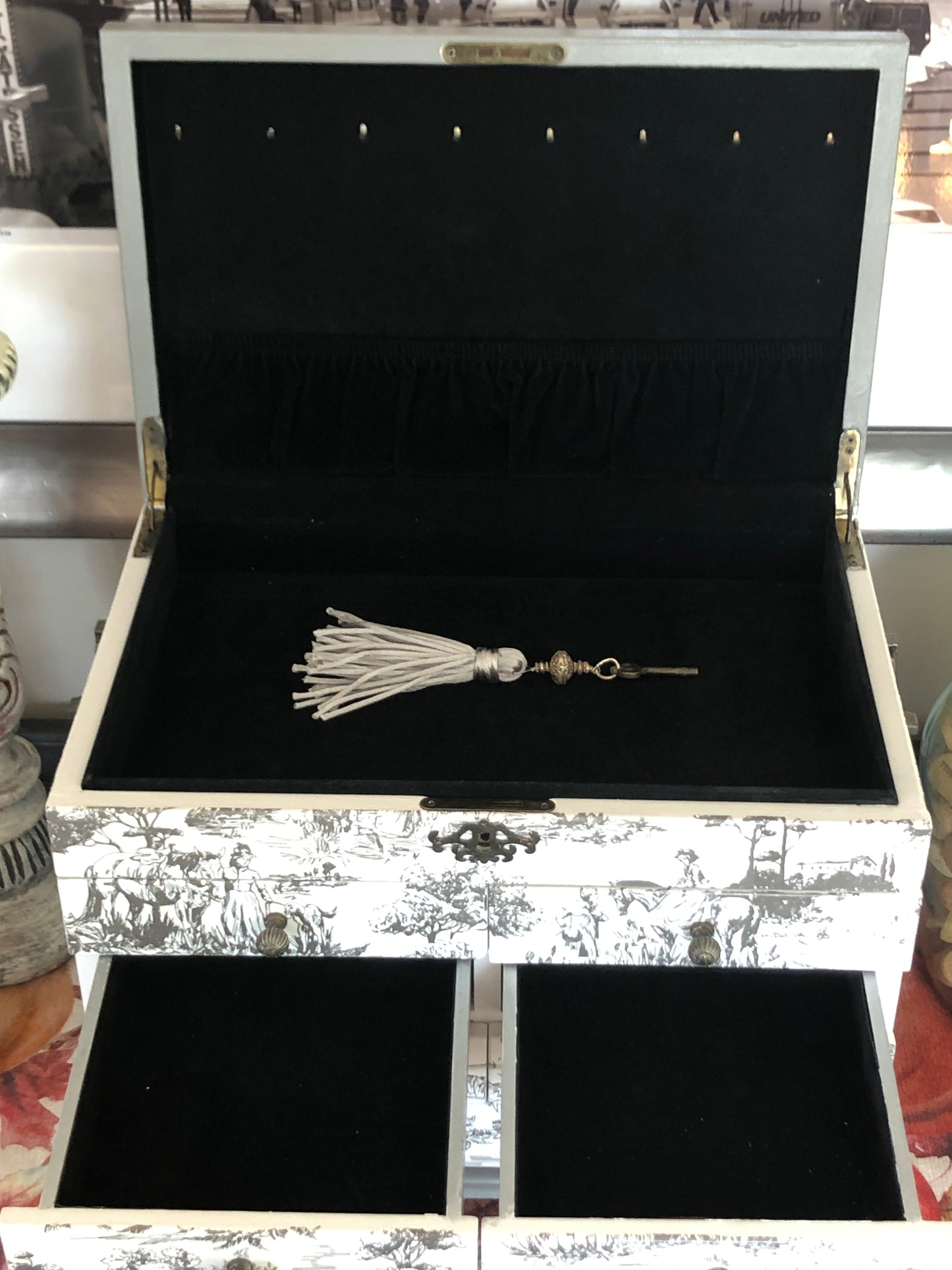 French Country Toile Jewelry Box, Thomas Museum Series, Table Top, Hand Painted, Gray and White, Vintage, European