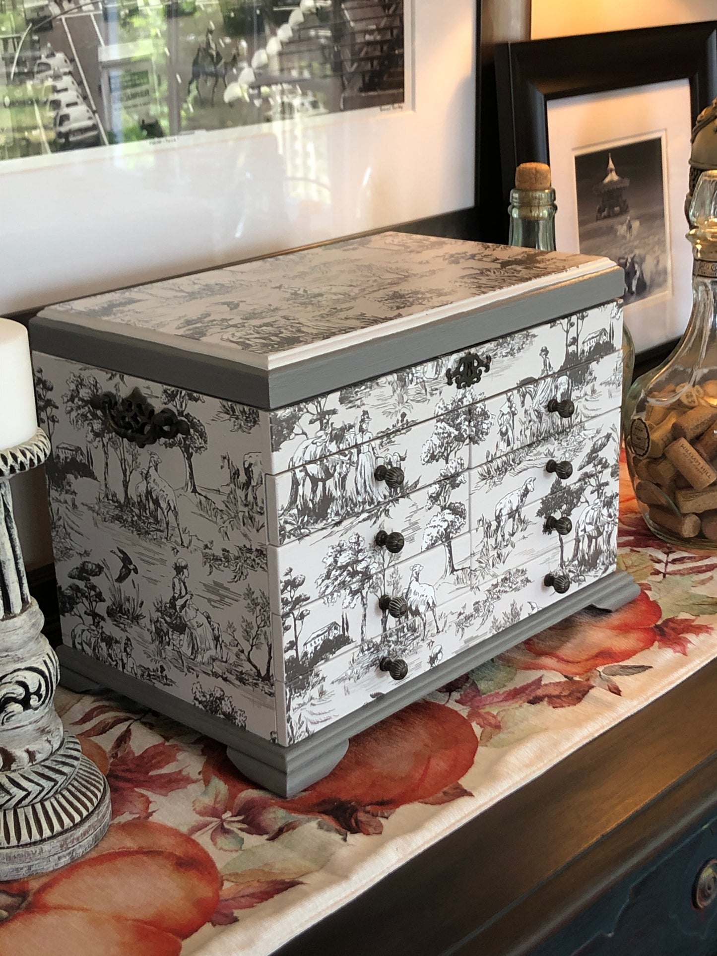 French Country Toile Jewelry Box, Thomas Museum Series, Table Top, Hand Painted, Gray and White, Vintage, European