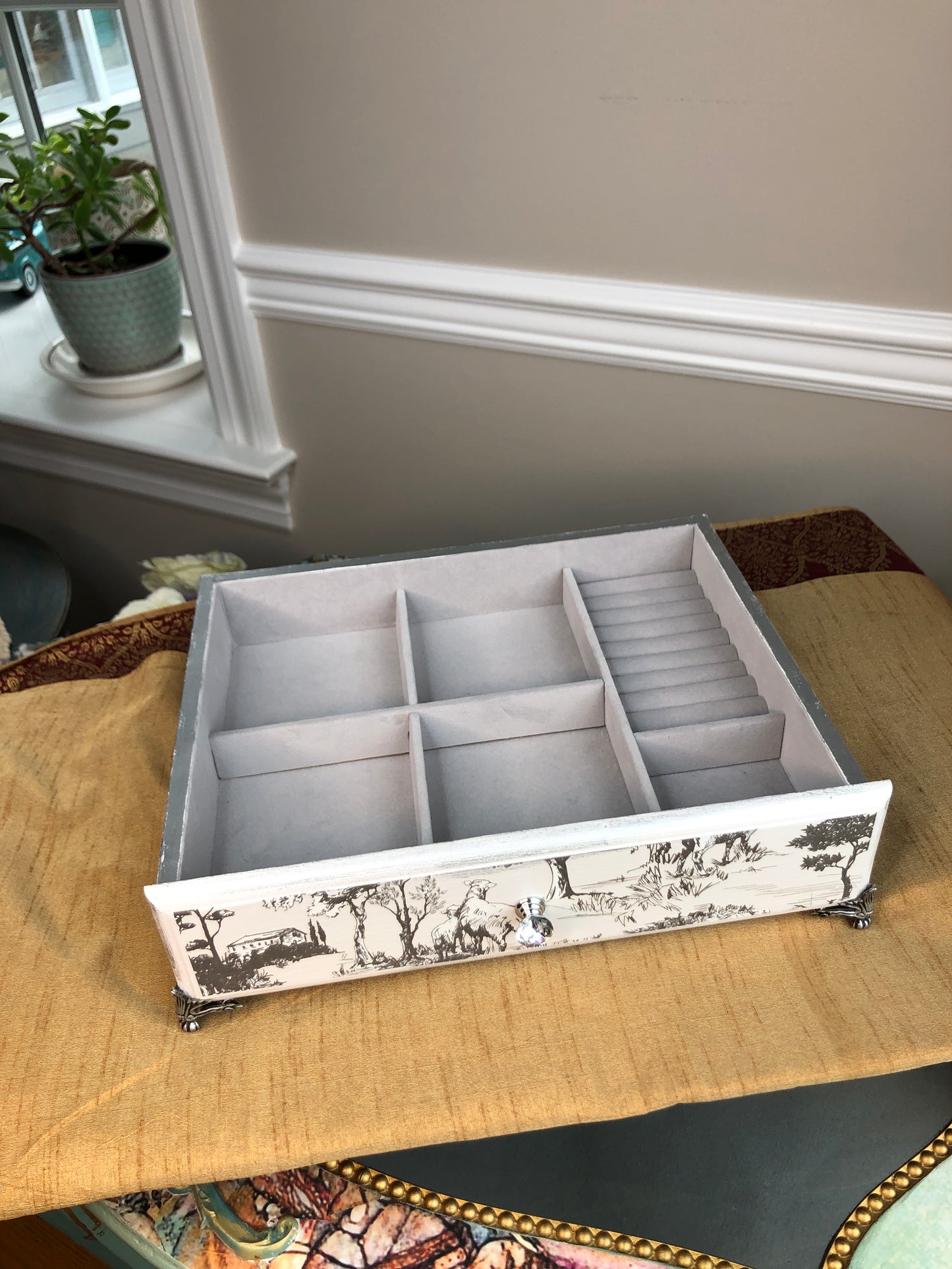 Elegant Countryside Toile Grab and Go Jewelry Tray, Small Table Top, Jewelry Organizer, Gray and White, Jewelry Box