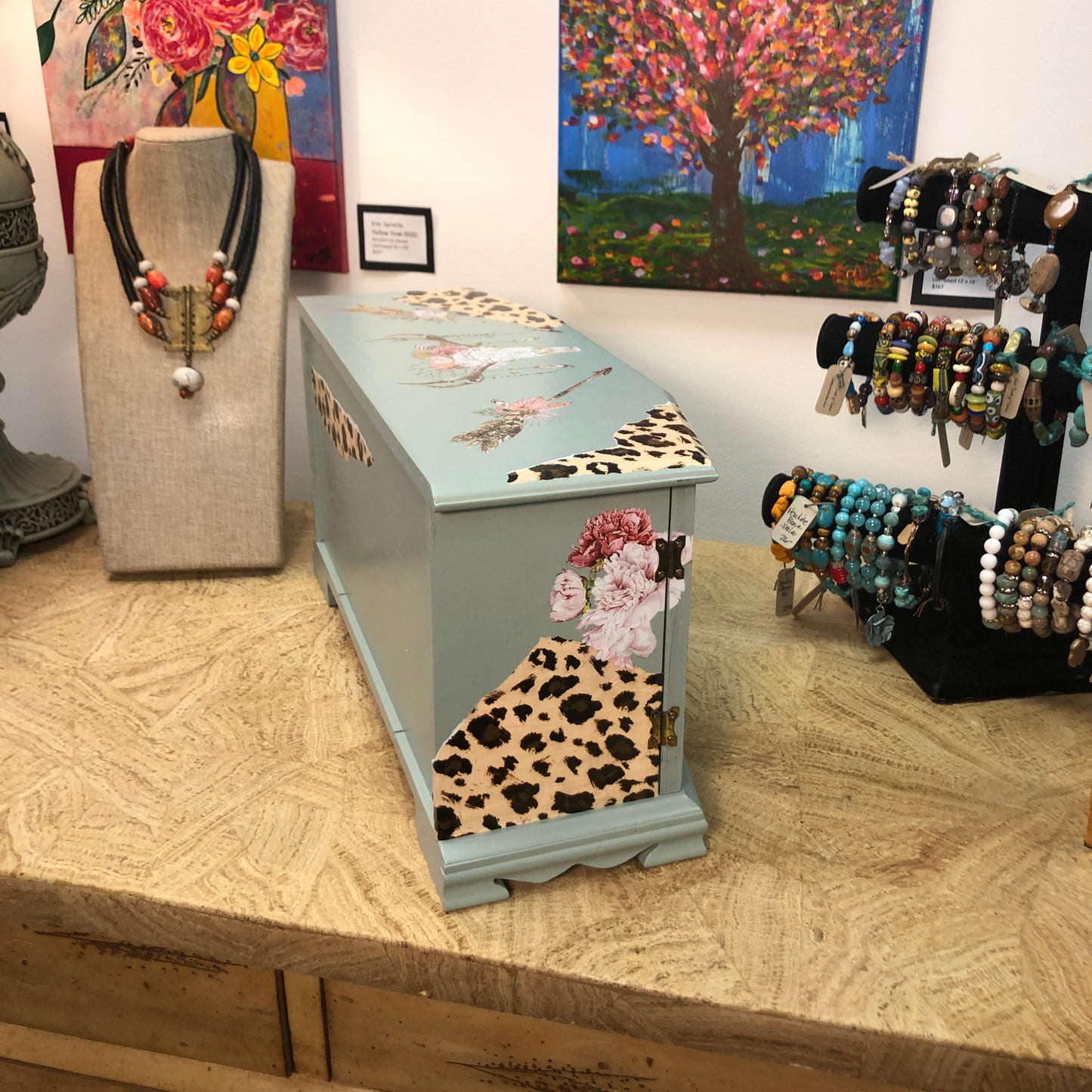Meet Cowgirl, Table Top Jewelry Box