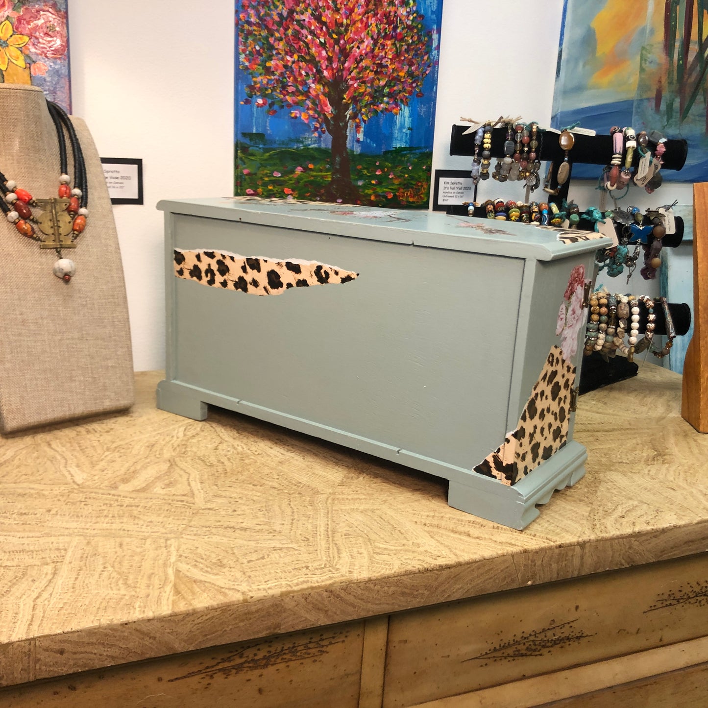 Meet Cowgirl, Table Top Jewelry Box