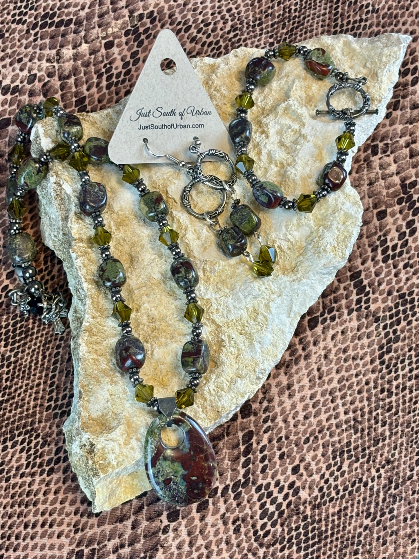 Green and Red Agate Stone Pendant Necklace, Earring and Bracelet Set