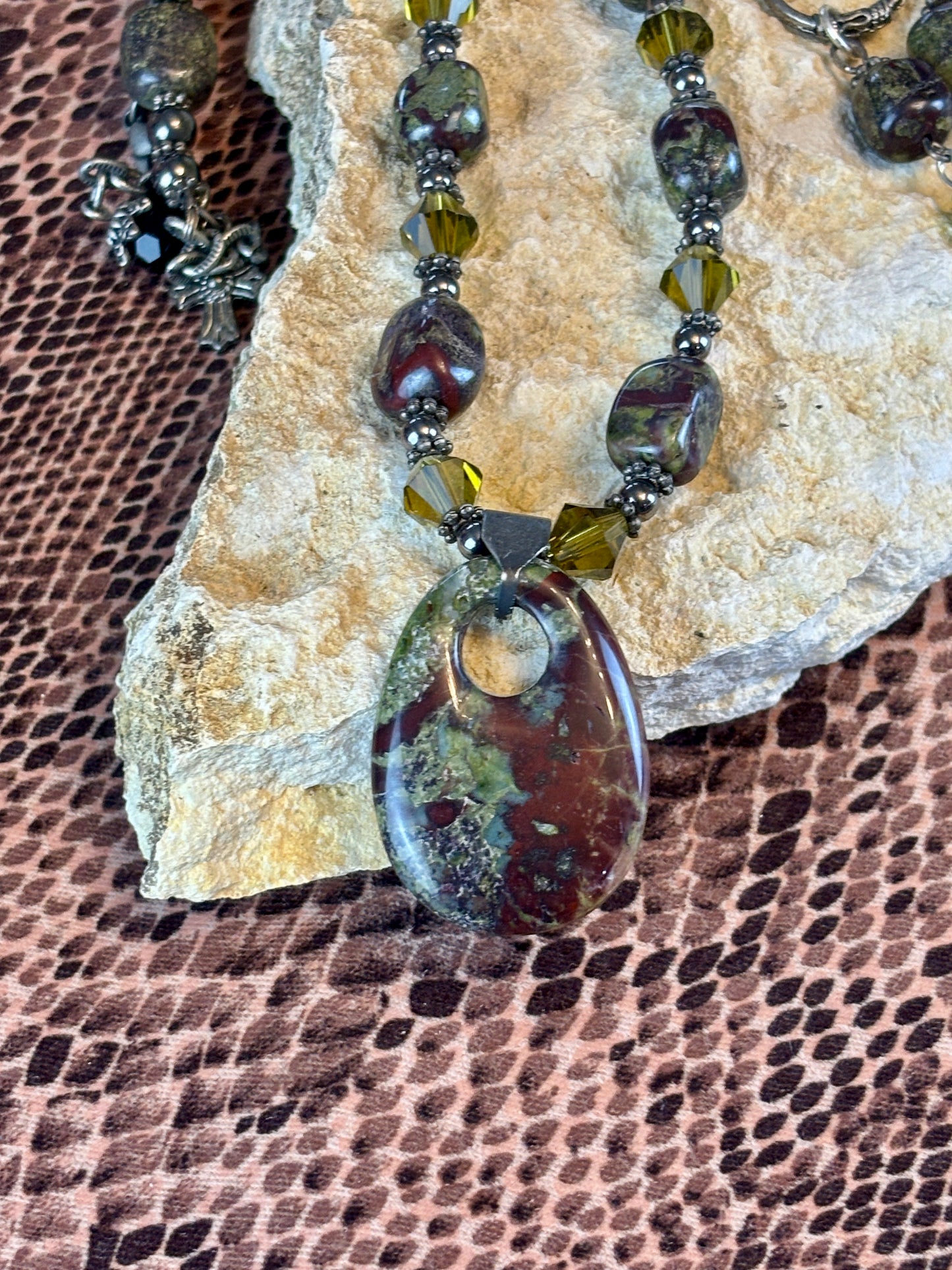 Green and Red Agate Stone Pendant Necklace, Earring and Bracelet Set