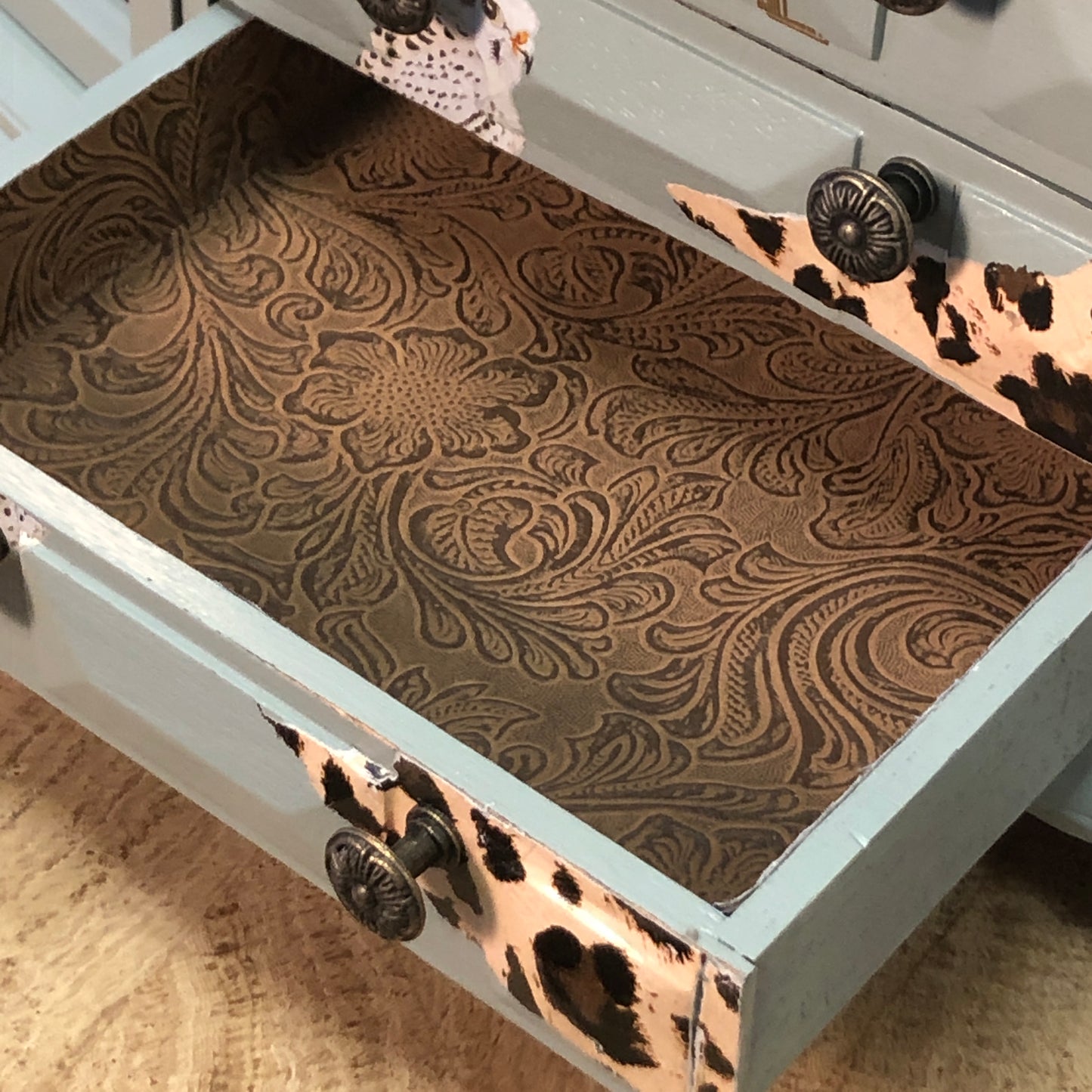 Meet Cowgirl, Table Top Jewelry Box