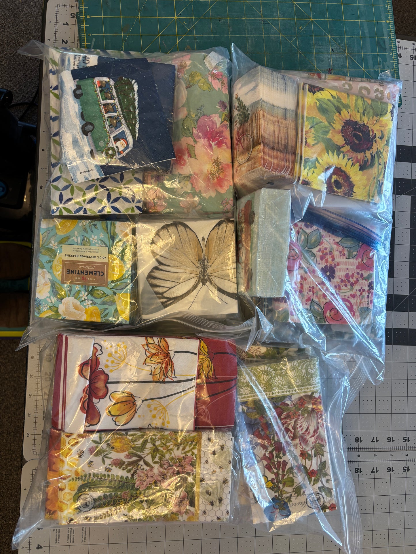Lot of 29 Varieties of Napkins, Makers Decoupage Dream Set