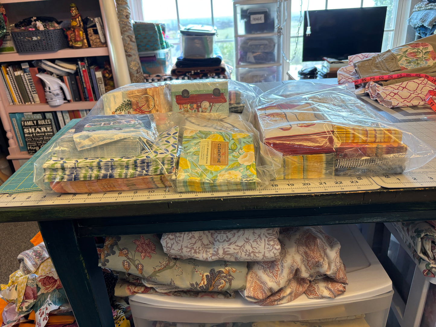 Lot of 29 Varieties of Napkins, Makers Decoupage Dream Set