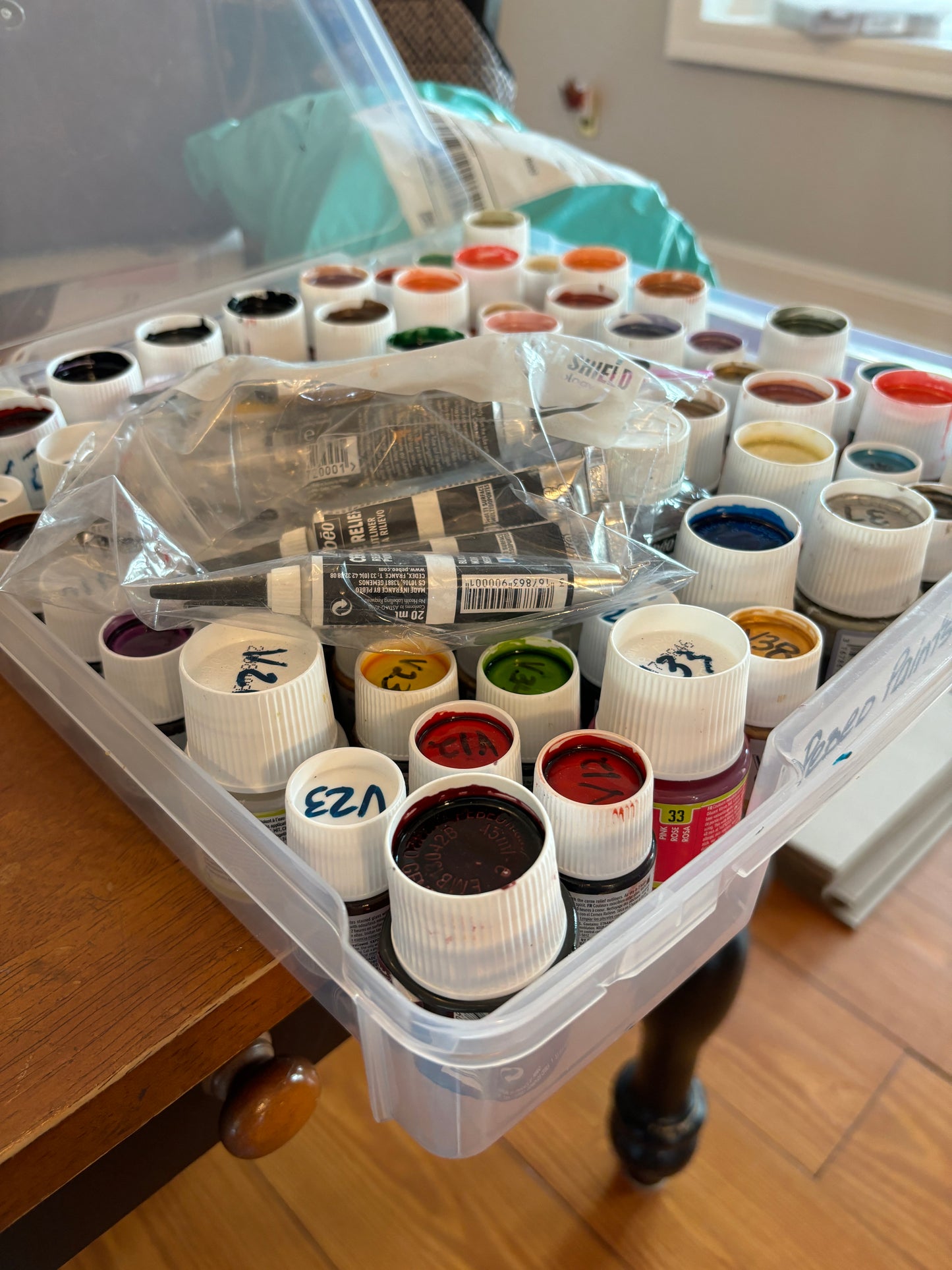 MOVING SALE:  Pebeo Paint, 86 Pieces